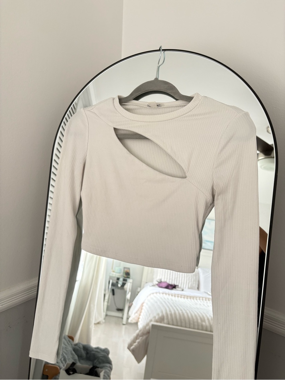 Garage Long Sleeve Cutout Ribbed Crop Top in Cream